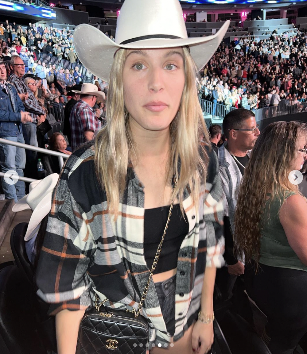 Le look de cowgirl d'Eugenie Bouchard à Las Vegas fait beaucoup jaser les internautes