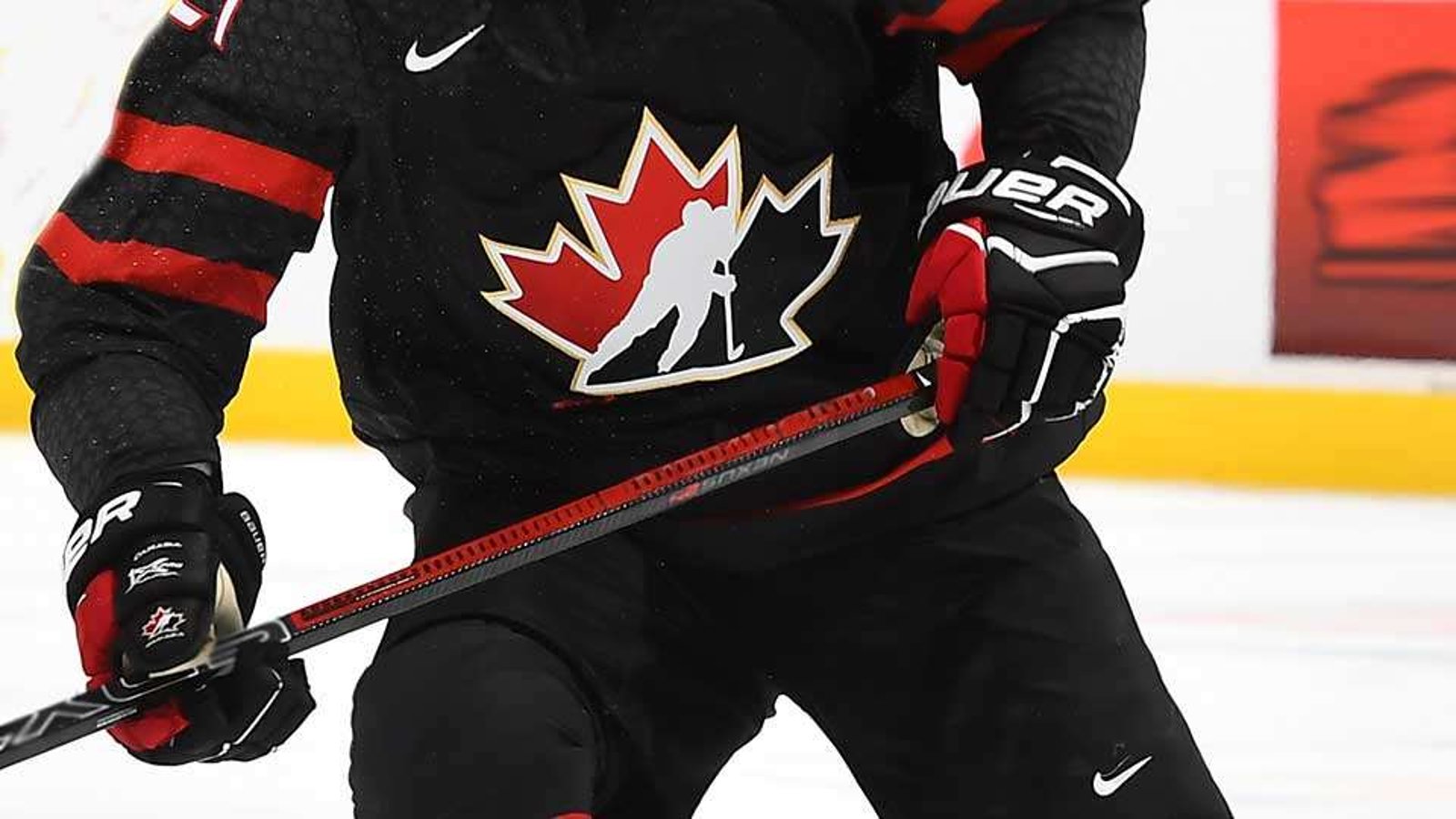 VIOL COLLECTIF : Démission chez Hockey Canada!