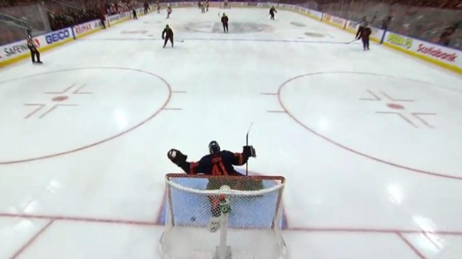 Mike Smith reacts to his brutal blunder in Game 4 victory