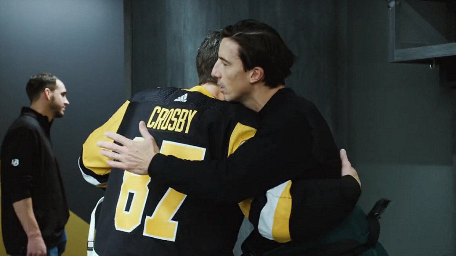 Marc-Andre Fleury pulls an epic prank on Sidney Crosby.