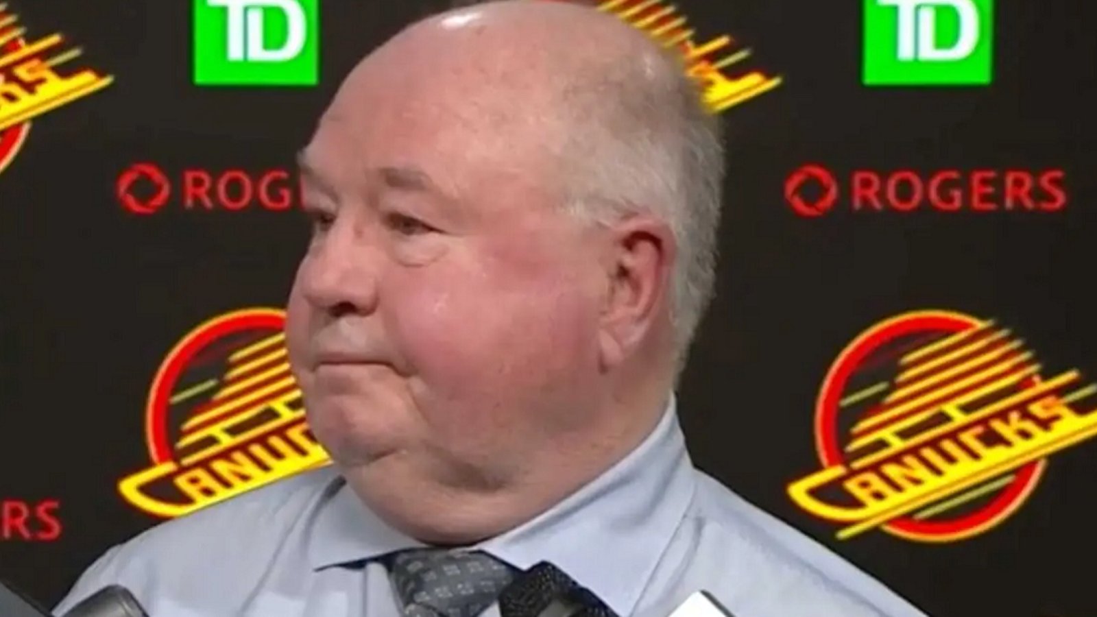 Canucks issue statement on Boudreau, get destroyed by their own fans.