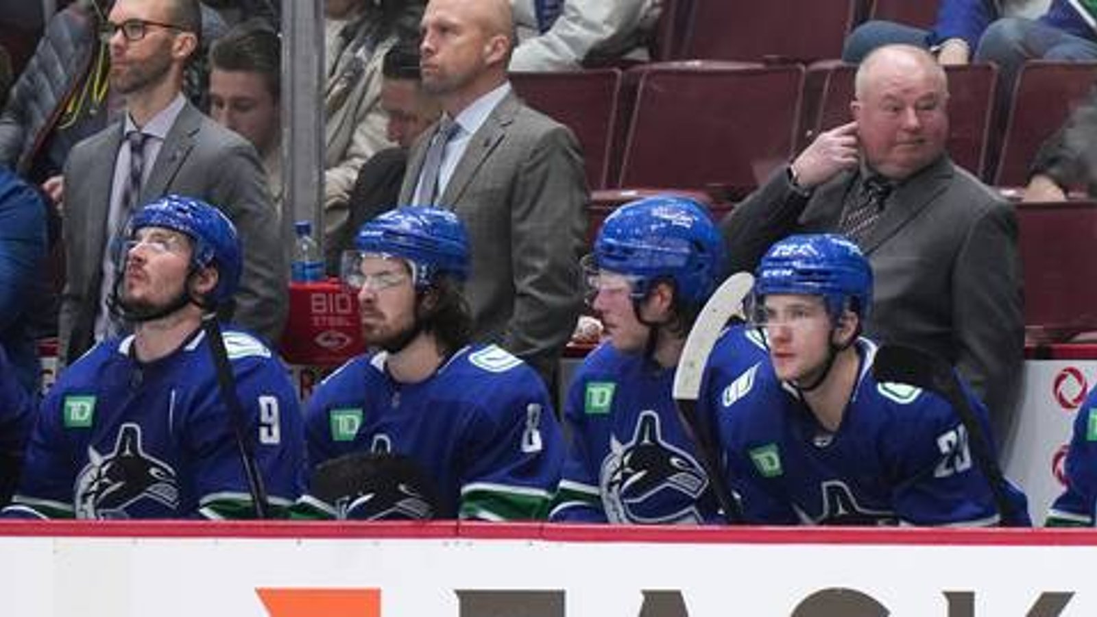 Canucks’ dressing room is “shellshocked”, players “want it to end”