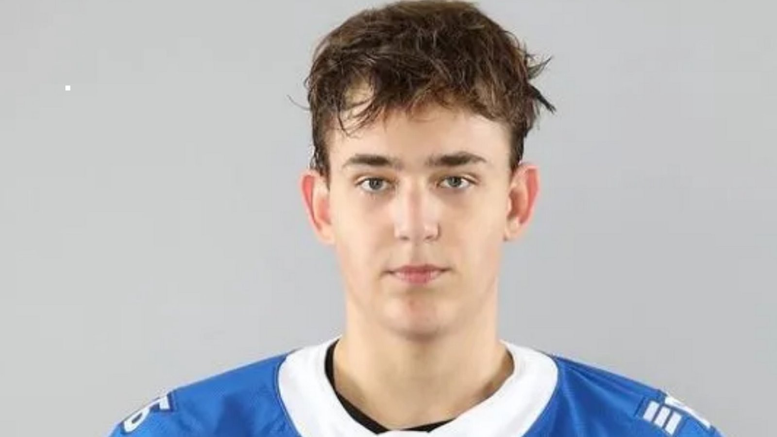 Young hockey player dies tragically after fighting for his life.