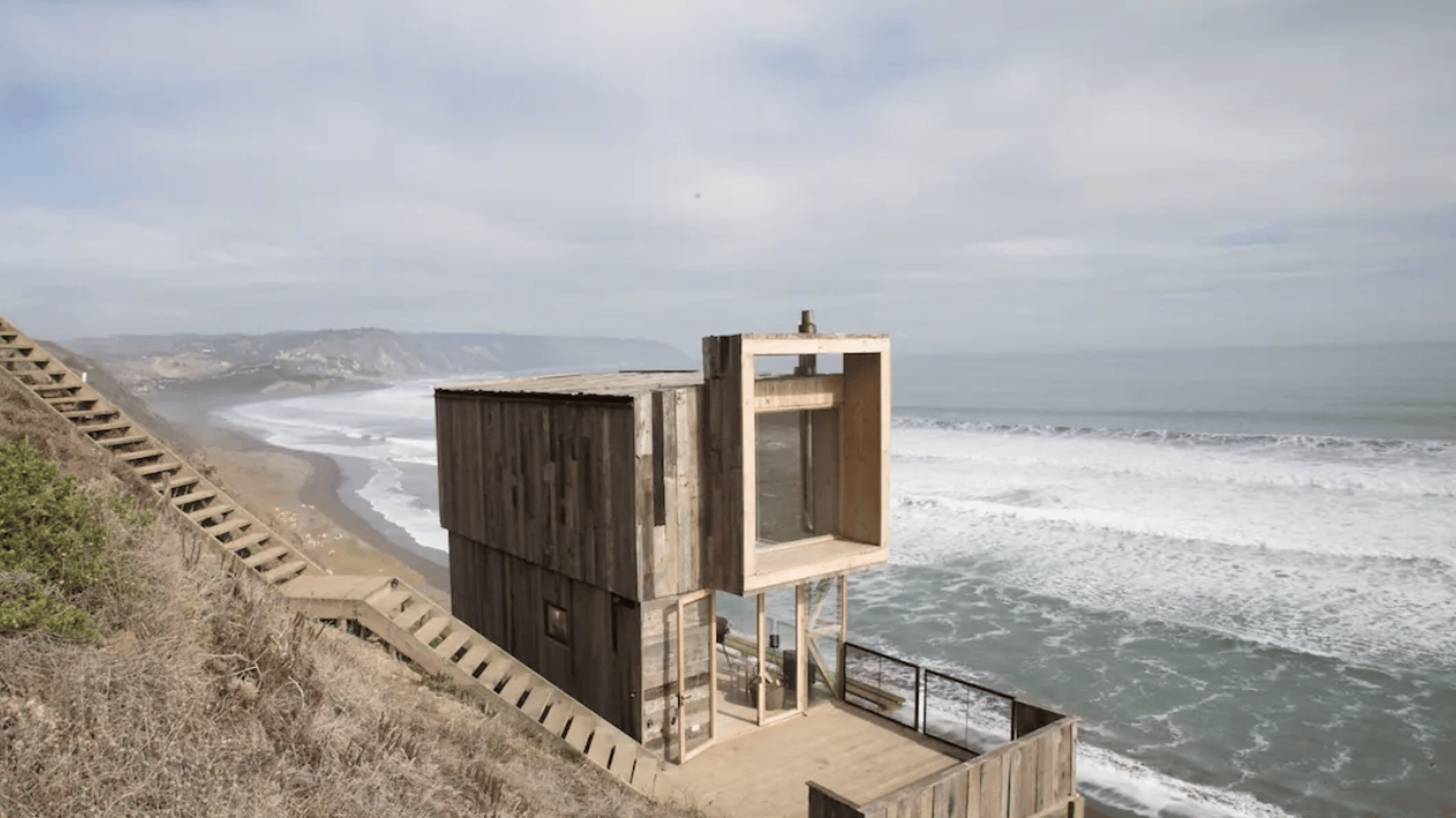 Vous pouvez maintenant louer cette cabane architecturale avec vue sur l'océan