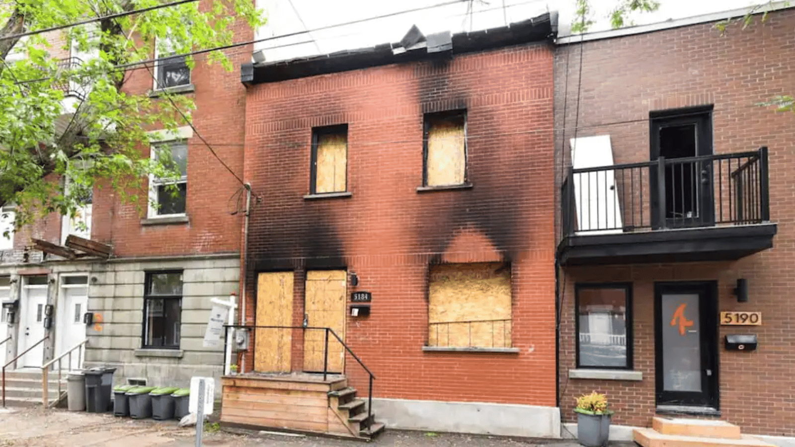 Cette maison ruinée par un incendie à Montréal est en vente pour .... 500 000 $