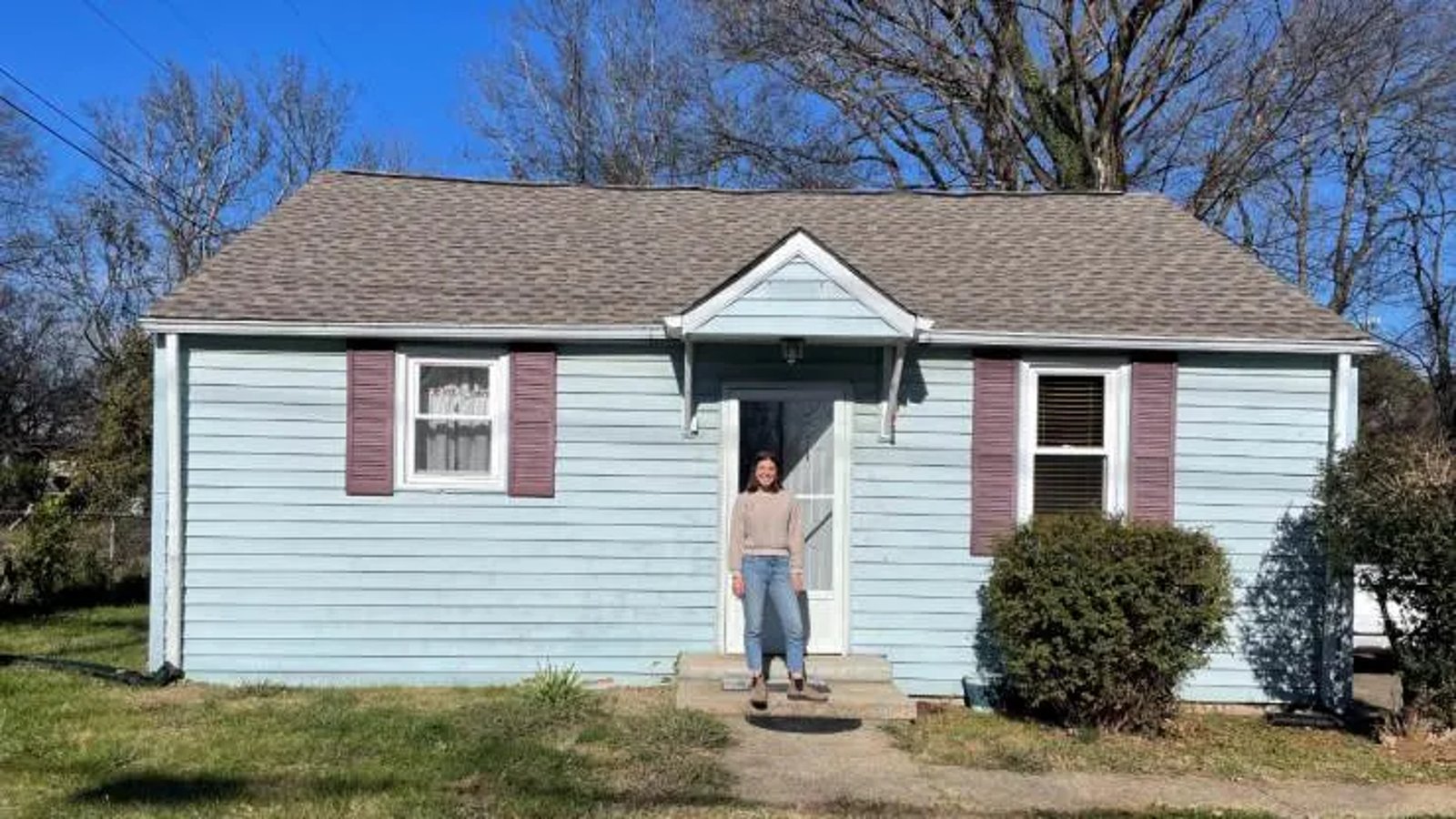 Une femme parvient à échanger une pince à cheveux contre une maison