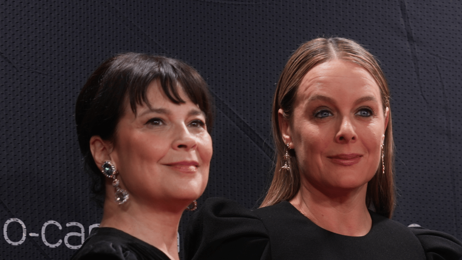 Julie Le Breton et Anne Dorval éblouissantes sur le tapis rouge des Gémeaux