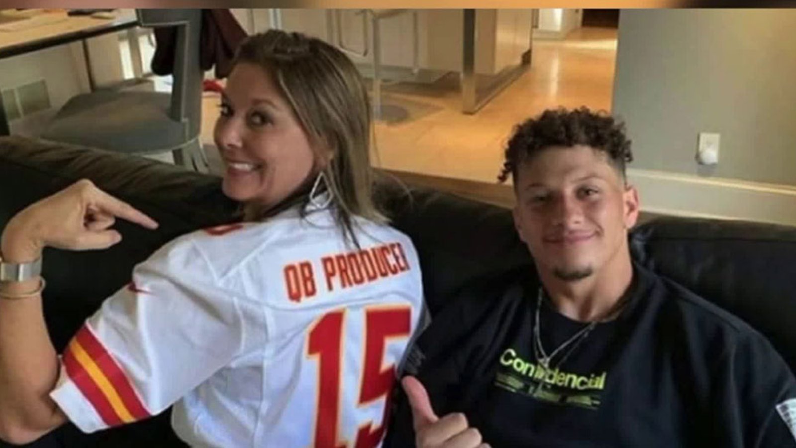 Mother of Patrick Mahomes takes to Twitter to blame his teammates for his interception 