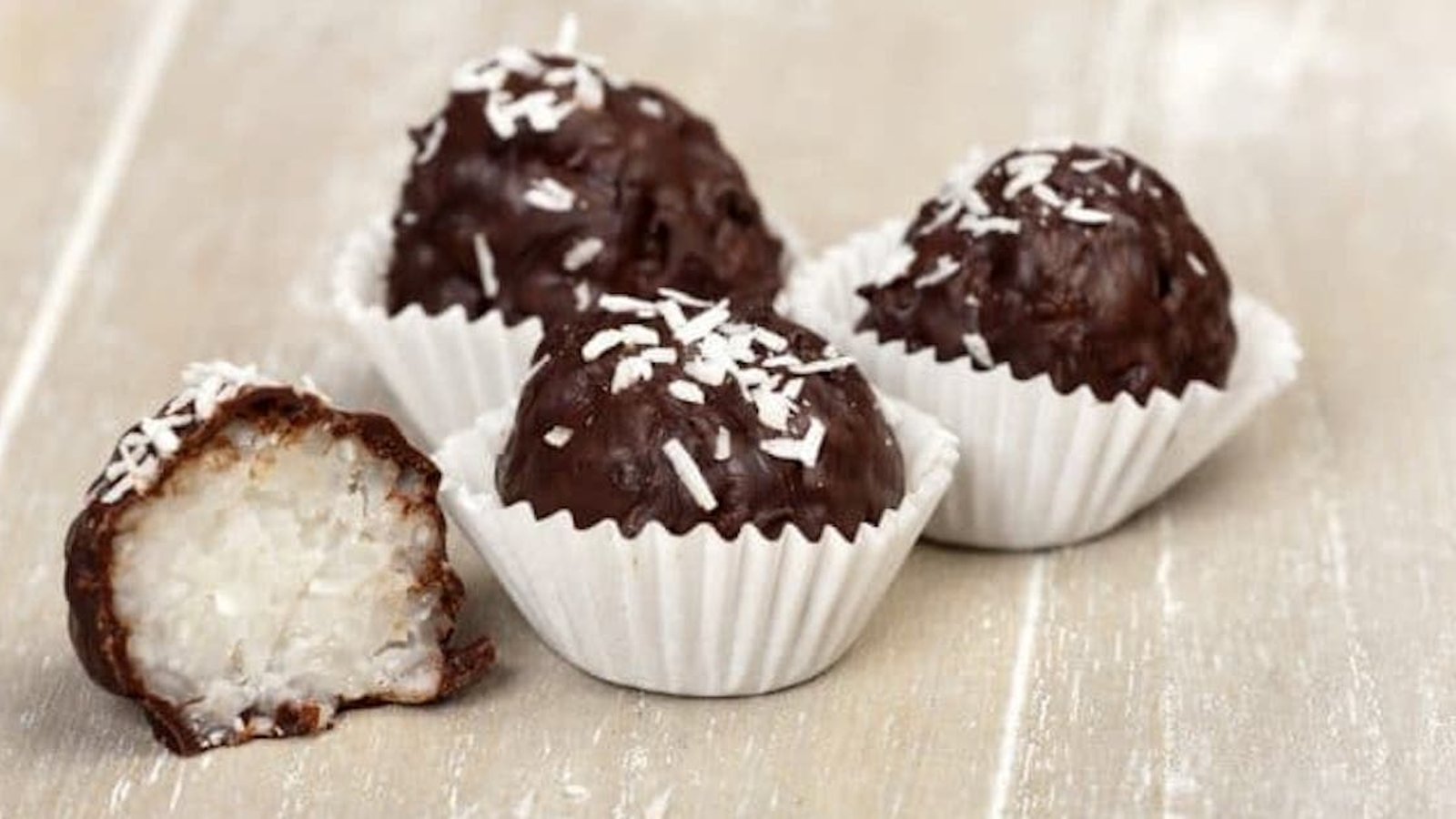 Boules chocolatées au coconut sans cuisson