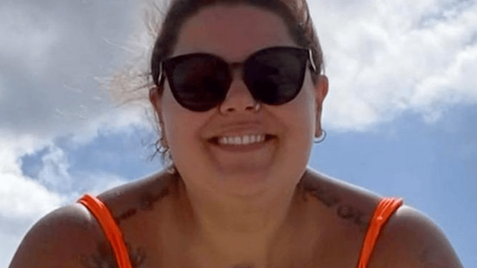 Une femme en situation de surpoids publie une vidéo en bikini et les gens la félicitent pour son courage
