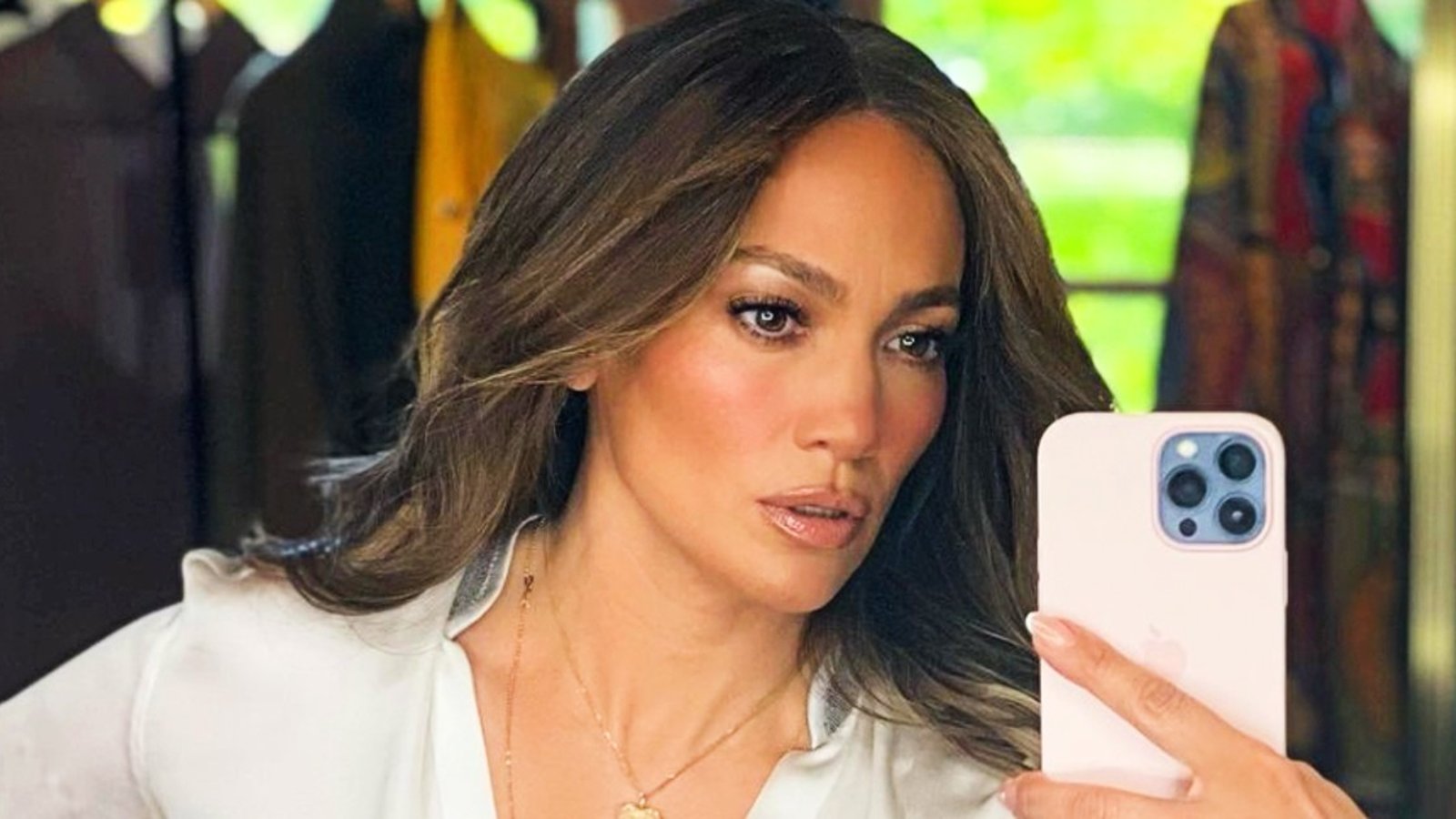 Jennifer Lopez publie une vidéo touchante qui fait beaucoup réagir les internautes