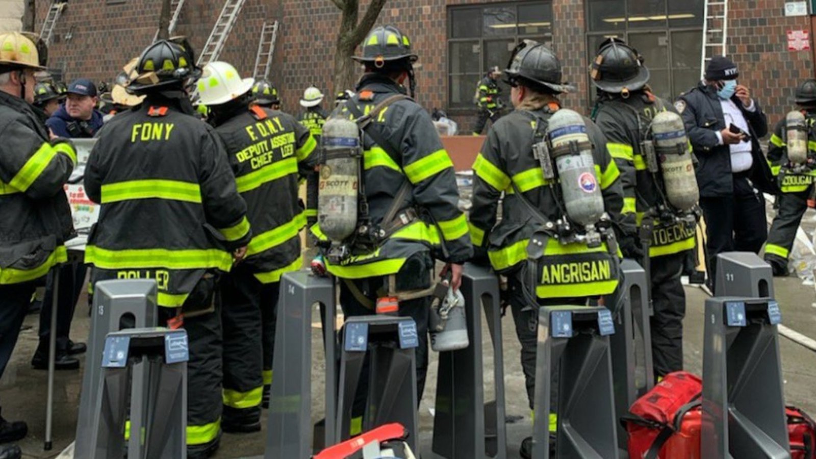 Au moins 19 morts dans un terrible incendie à New York
