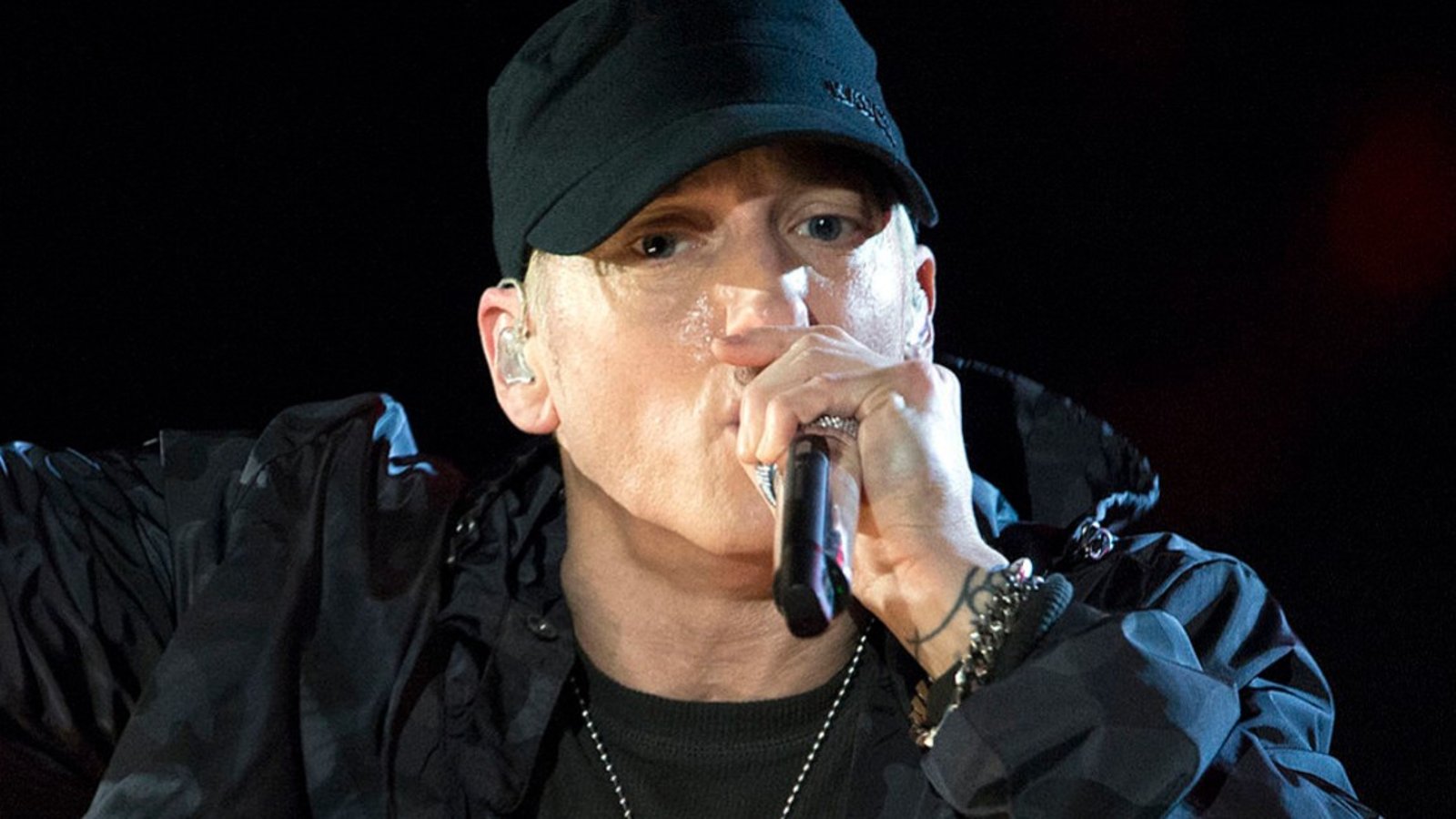 Des complotistes croient que Eminem est mort en 2006 et qu'il a été remplacé par un clone 