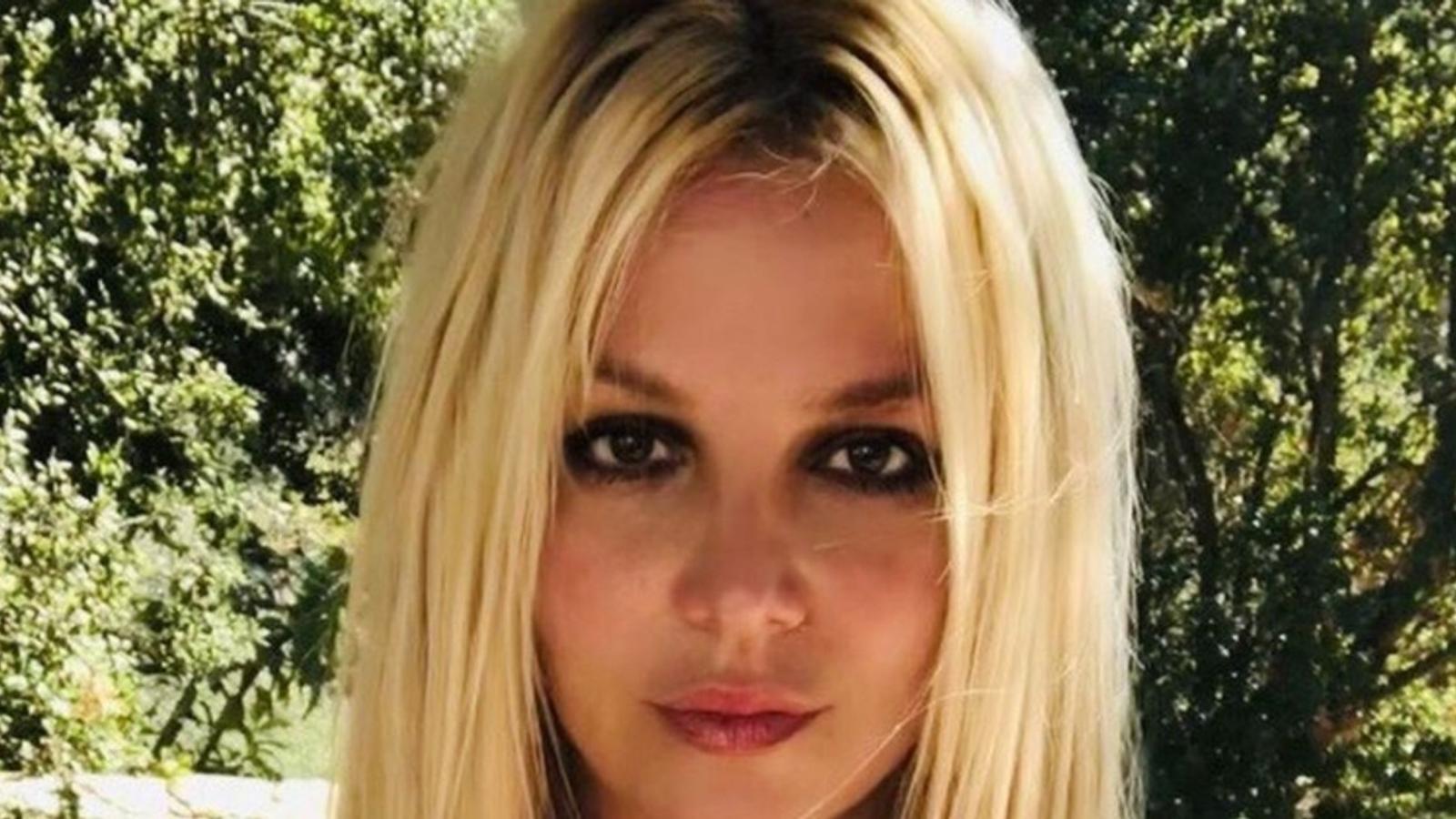 Britney Spears publie encore des photos de ses fesses sur les médias sociaux