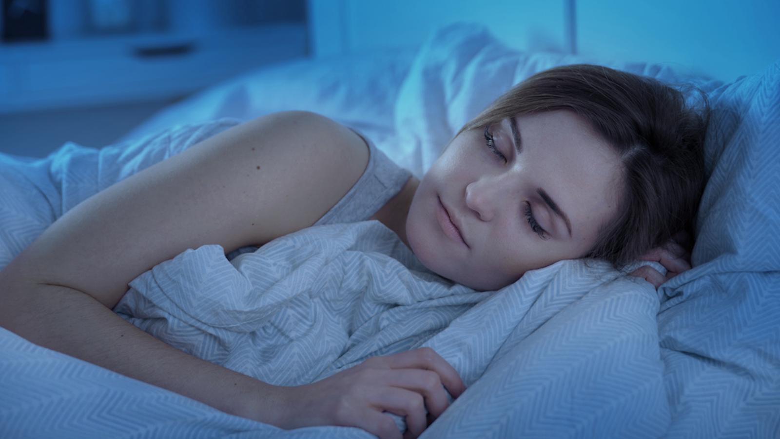 10 astuces étranges pour bien dormir, confirmées par la science