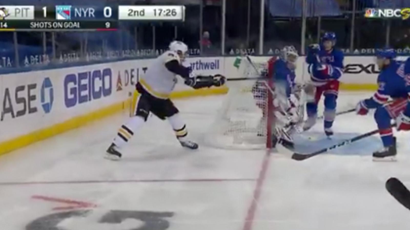 Crosby puts his own twist on the Michigan/Lacrosse style goal