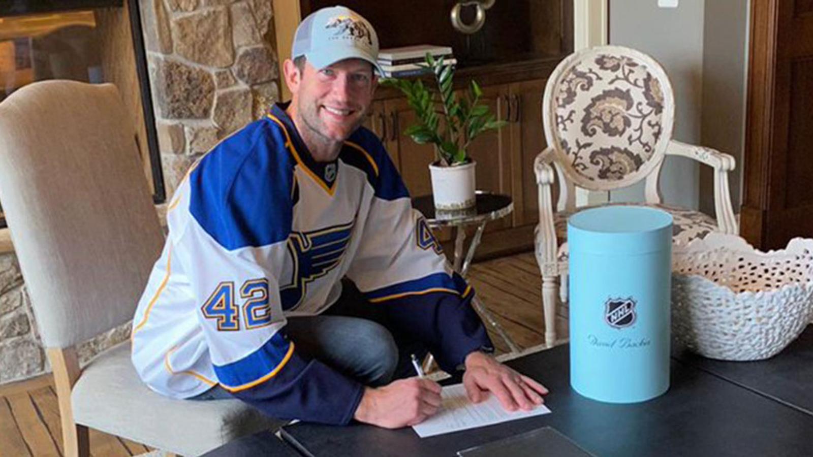 David Backes signs a one day contract so that he can retire with the St. Louis Blues