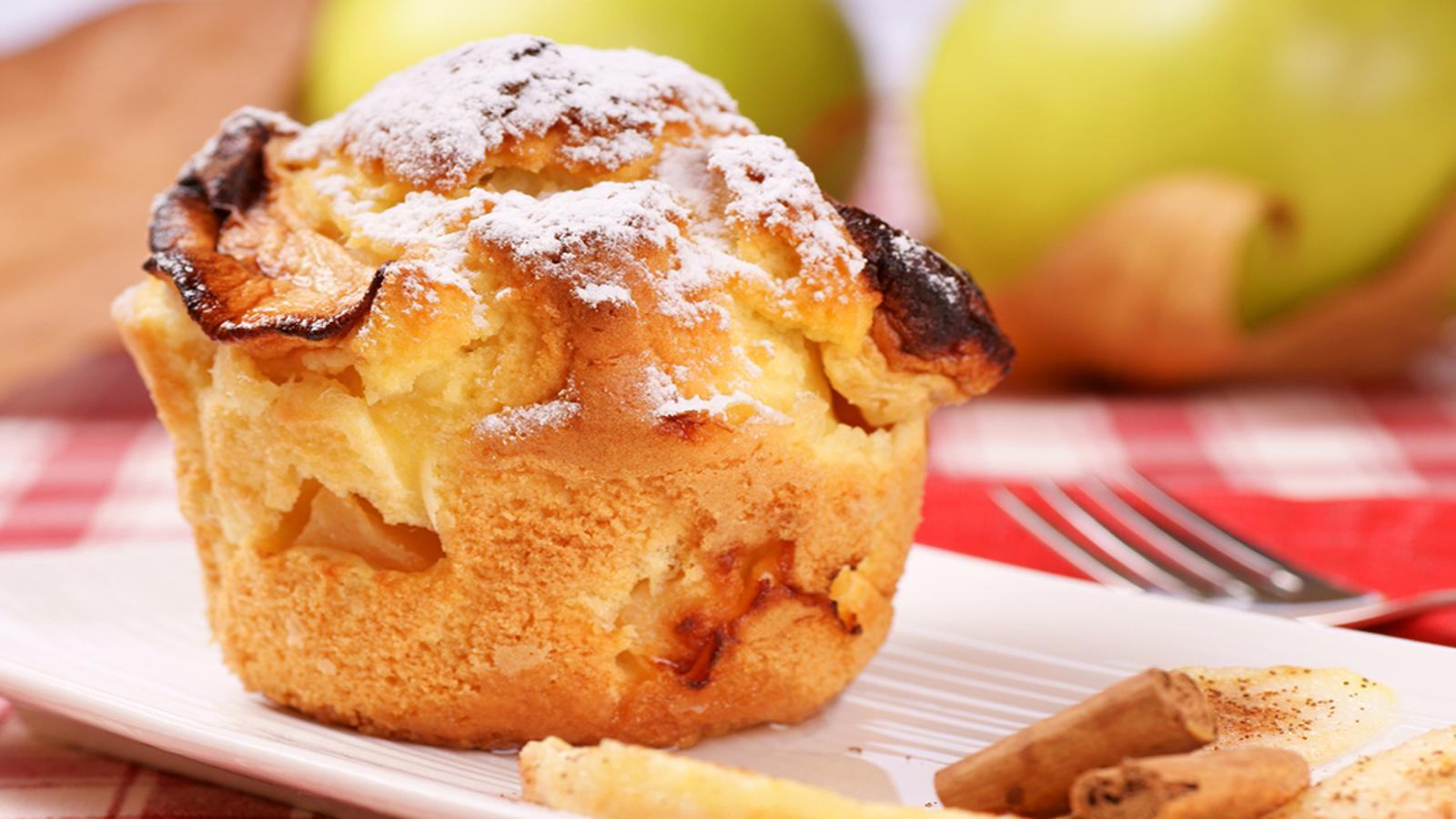 Pomme, érable et avoine : Chez Cora, nous dévoile sa plus populaire recette de muffins!