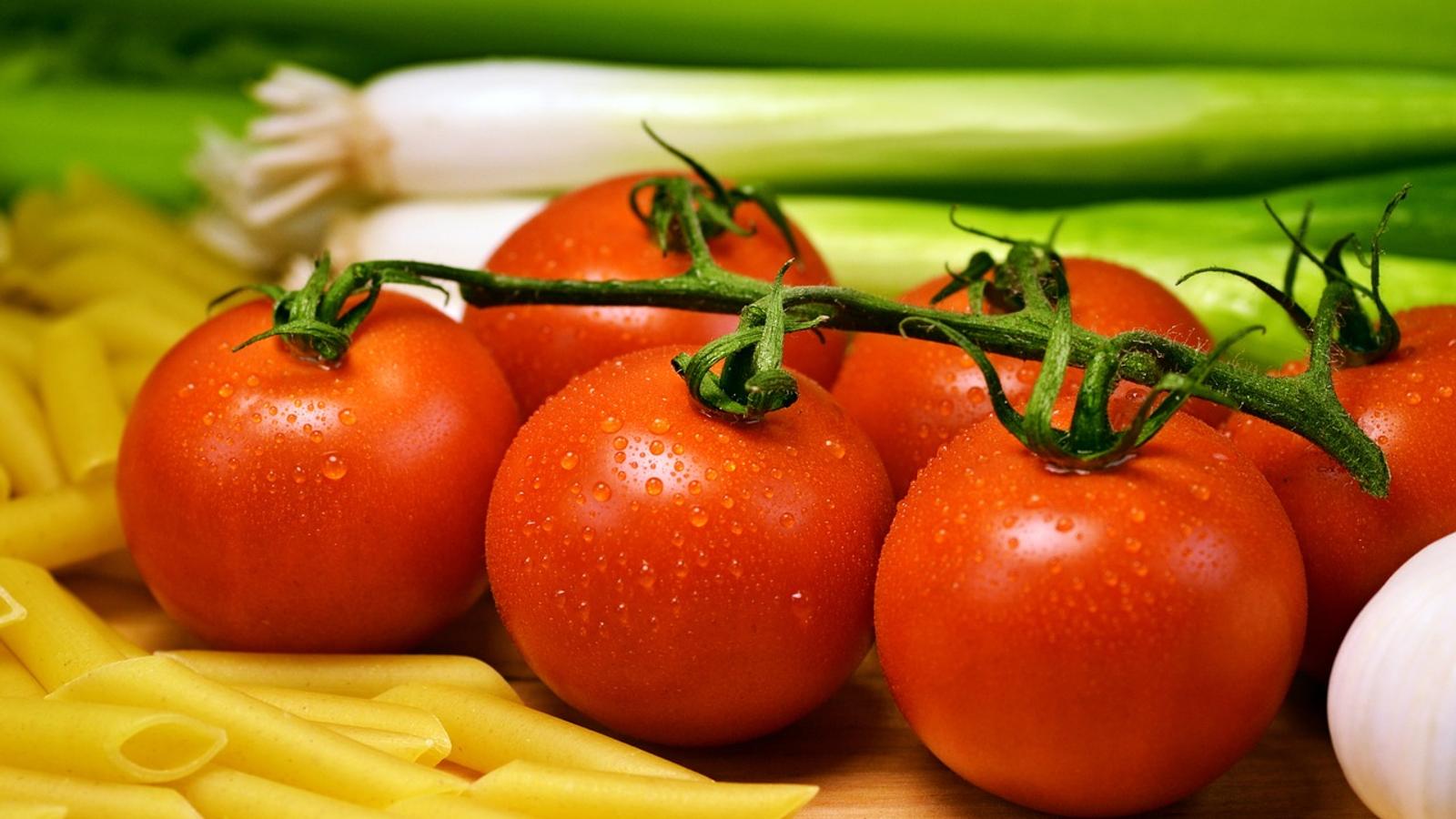 Le secret d'une vraie bonne sauce tomate? Il suffit de râper vos tomates!