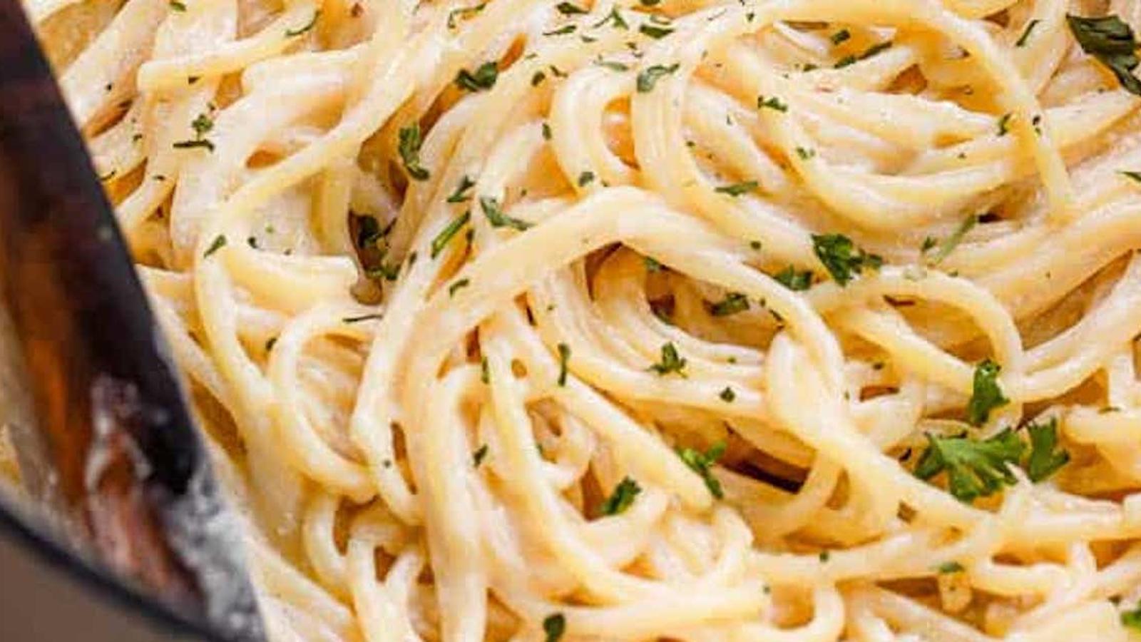 Spaghettis au fromage à la crème ultra faciles à faire