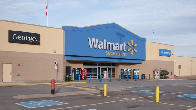 Walmart dit faire moins de profit avec l'épicerie! 