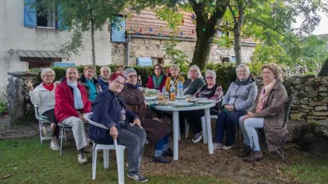 11 amies de 64 à 84 ans cherchent un logement où vivre toutes ensemble