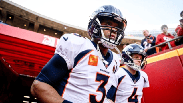 Broncos QB Russell Wilson debuts brand new look 