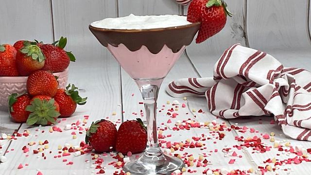 Cocktail gourmand: le Martinie shortcake aux fraises