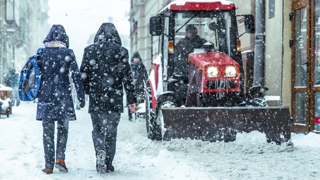 La première vraie tempête de la saison devrait frapper le Québec en fin de semaine.