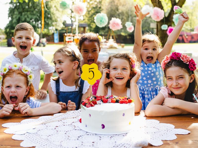 La nouvelle tendance en matière de fêtes d’enfants: le « fiver birthday party »