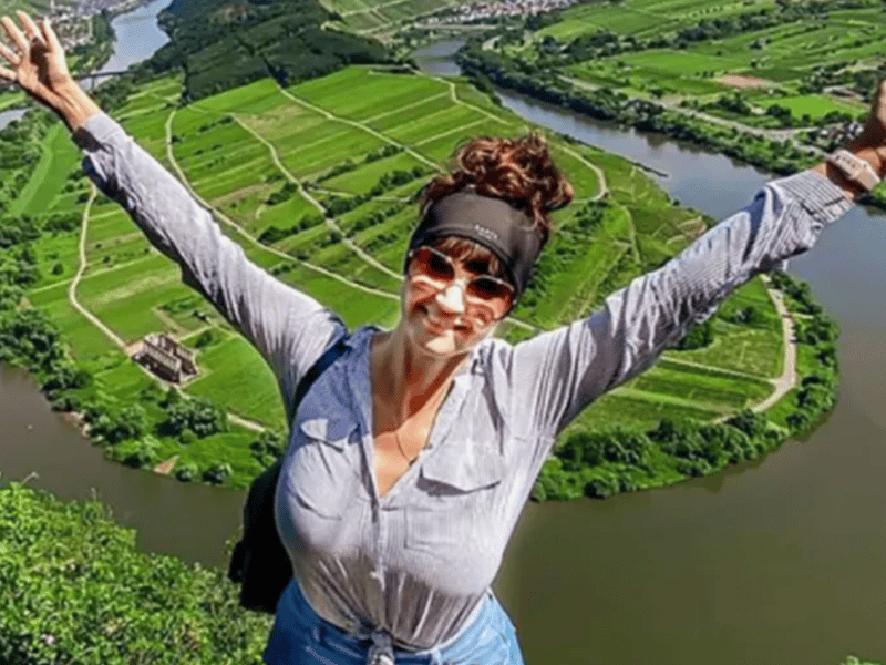 Une femme fait une chute mortelle d'une trentaine de mètres en prenant un selfie.