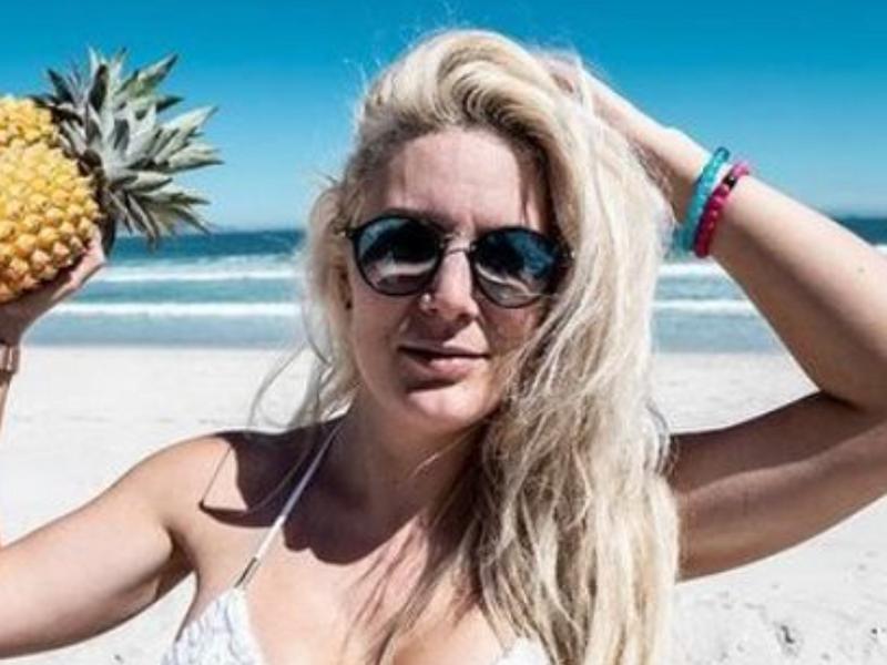 Elle quitte son travail de policière pour devenir star du bikini sur Instagram