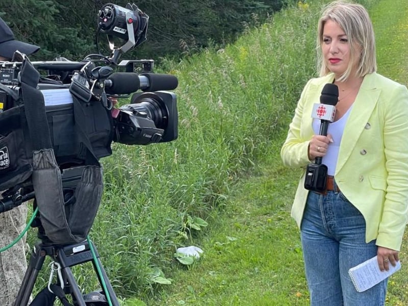 Une journaliste de Radio-Canada se fait intimider au festival Gaulois anti-mesures sanitaires