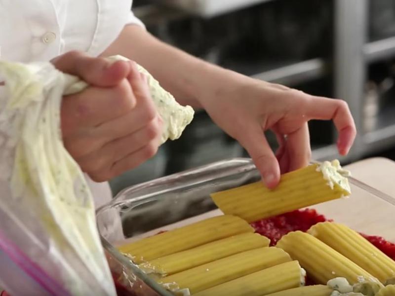 Manicotti FARCI au fromage... Un plat facile et rapide qui ne demande pas votre présence!