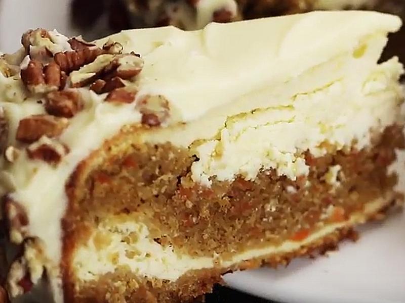 Ce cheesecake style gâteau aux carottes faible en gras est l'invention du siècle